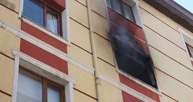 Konya’da apartmanda yangın!