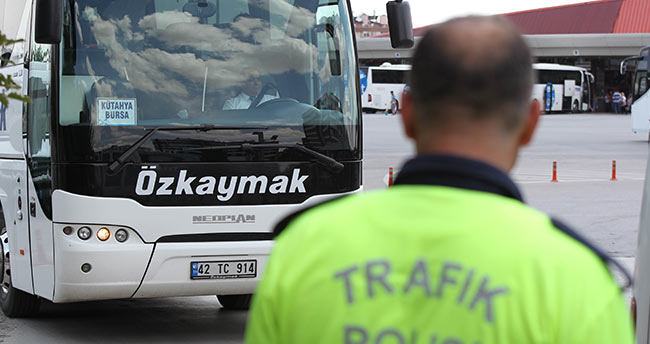 Konya şehirler arası otobüs terminalinde bayram yoğunluğu