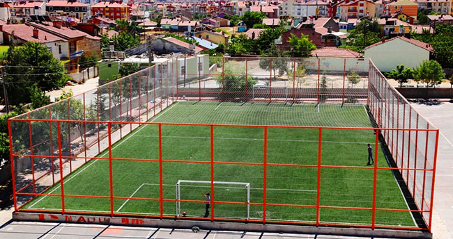 Selçuklu’ya 62 suni çim saha daha yapılıyor