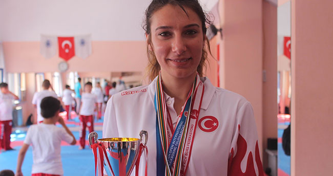 Sporu bırakacaktı, dünya ikincisi oldu