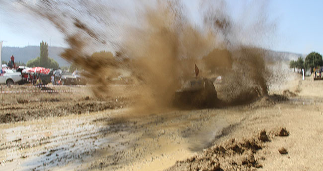 Off-Road yarışları nefes kesti