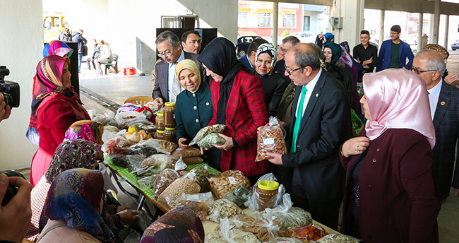 Meram köylerinin doğal ürünleri Melikşah Pazarında