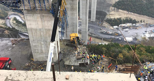 Kocaeli Gebze’deki Viyadükte Meydana Gelen Göçük Havadan Görüntülendi