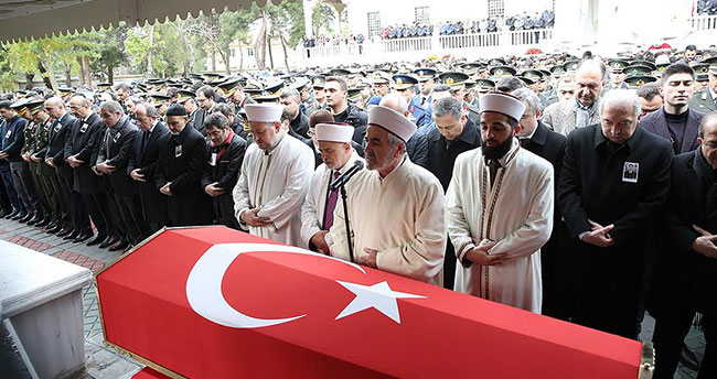 Şehit Üsteğmen son yolcuğuna uğurlandı