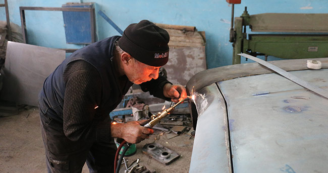 Klasik otomobillere usta dokunuş