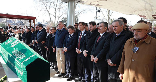 Dr. Mehmet Öz’ün babası son yolculuğuna uğurlandı