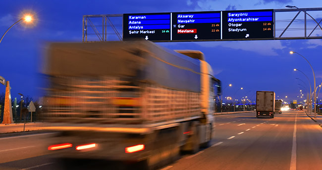 Konya trafiğini rahatlatacak akıllı ekranlar test ediliyor!