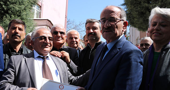 Beyşehir Belediye Başkanı Bayındır mazbatasını aldı