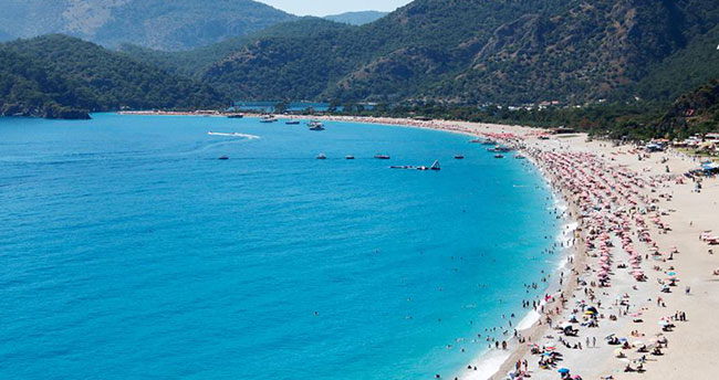 Turizm merkezlerinde bayram bereketi