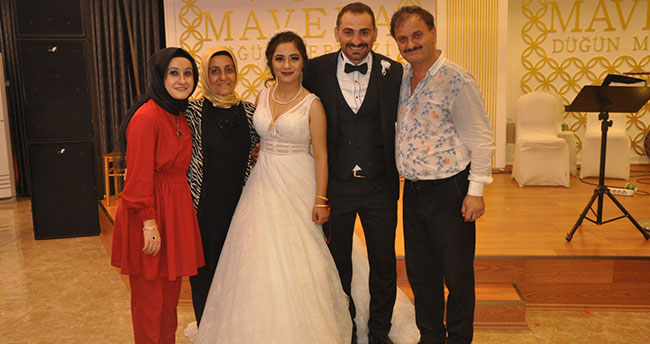 Berfin ile Bekir dünyaevine girdi