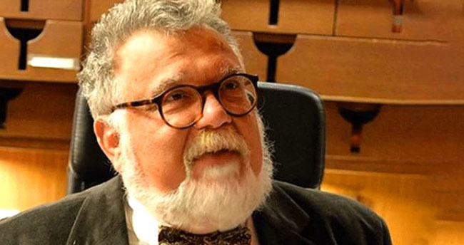 Celal Şengör’den tepki çekecek ifadeler: Kısacık bir etek giyinmiş, yakından bakayım dedim