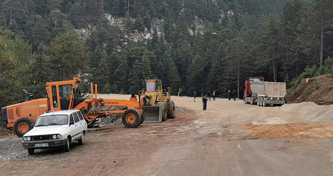 Bozkır- Antalya yolunda süren yol onarım çalışmalarında sona gelindi