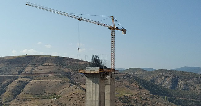 Konya Hadim’de viyadük çalışmaları son hız devam ediyor