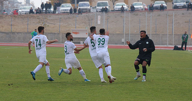 Yavru Kartal nefeslendi