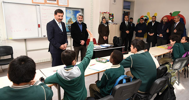 Başkan Kılca: “İlçemizdeki eğitimin fiziki ve akademik kalitesine katkı sunuyoruz”