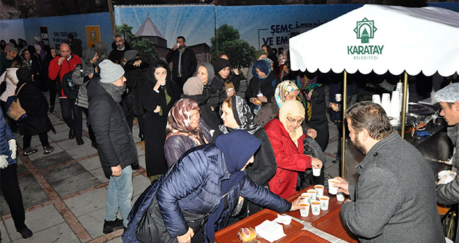 Konya Karatay Belediyesi’nden Şeb-i Arus’a özel çorba ve sahlep ikramı