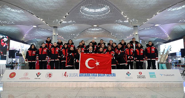 Türk bilim insanları Antarktika’ya ulaştı