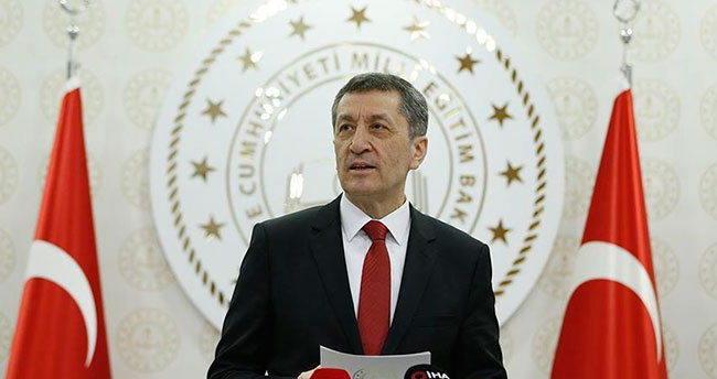 Bakan Selçuk: Okulların açılması sağlık koşullarına bağlı
