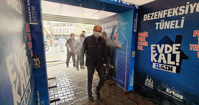 Ilgın Belediyesi kapalı sebze pazarına dezenfeksiyon tüneli kurdu