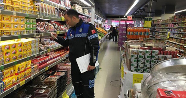 Yunak’ta Kovid-19 önlemleri kapsamında marketler denetlendi