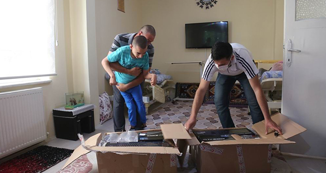 Başkan Oprukçu, ALS hastası kardeşlere duyarsız kalmadı