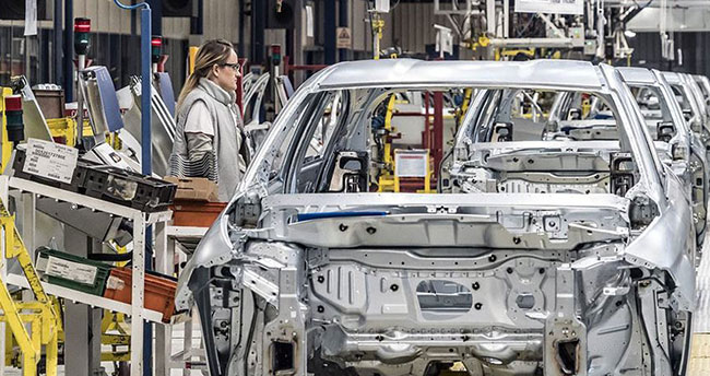 Otomotiv üretimi ilk yarıda yüzde 29 daraldı
