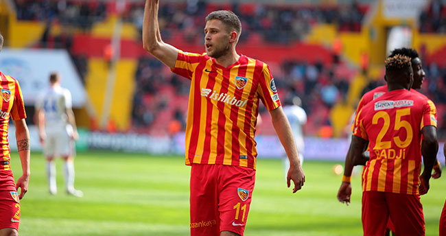 Kravets Konyaspor yolunda
