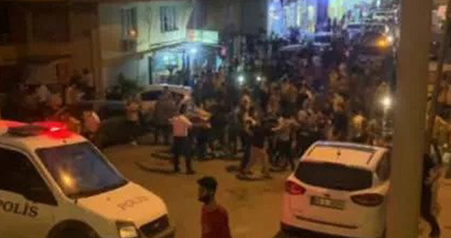 Türk Bayrağını indirmeye çalışan şahıs canını zor kurtardı! İlçe ayaklandı