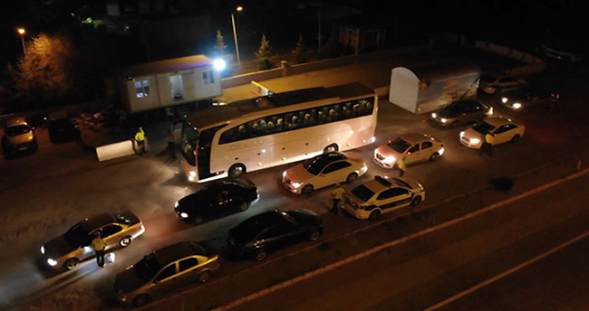 43 ilin geçiş noktasında gece yarısı ‘HES kodu’ denetimi