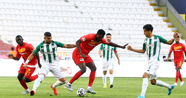 Konyaspor günü kurtardı