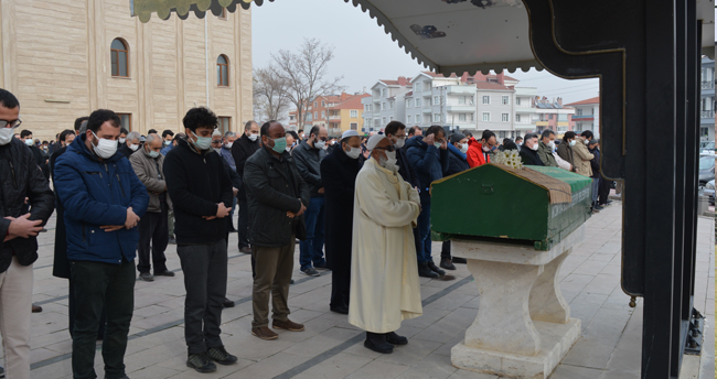 Münevver Sarı  dualarla defnedildi
