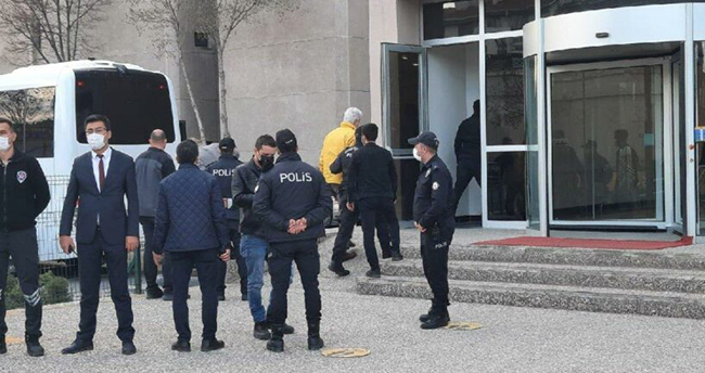 Emekli amiraller serbest bırakıldı!