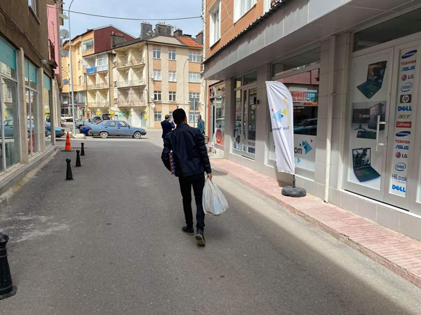 AK Parti Seydişehir Gençlik Kolları Başkanlığı’ndan ramazan yardımı