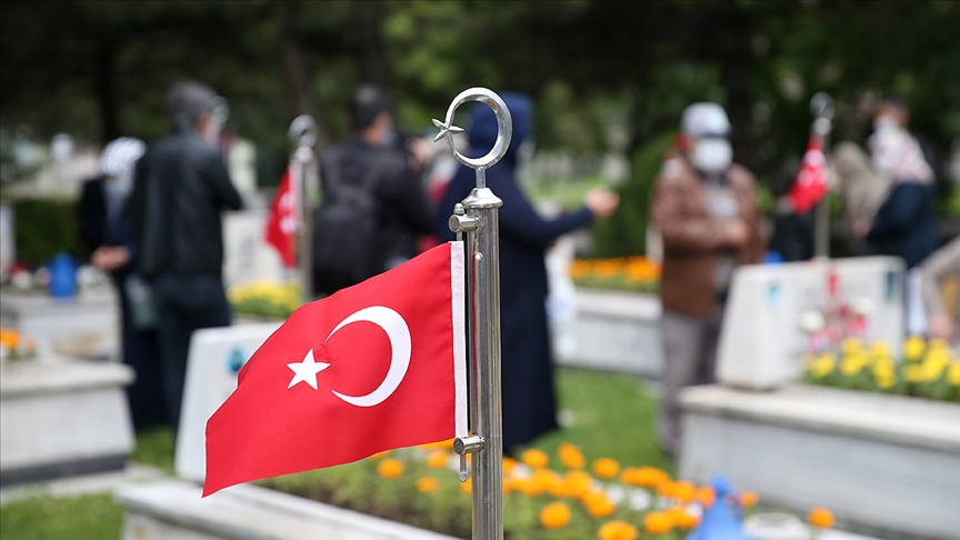Şehit aileleri, arife ve Ramazan Bayramı’nın birinci günü kısıtlamadan muaf tutulacak