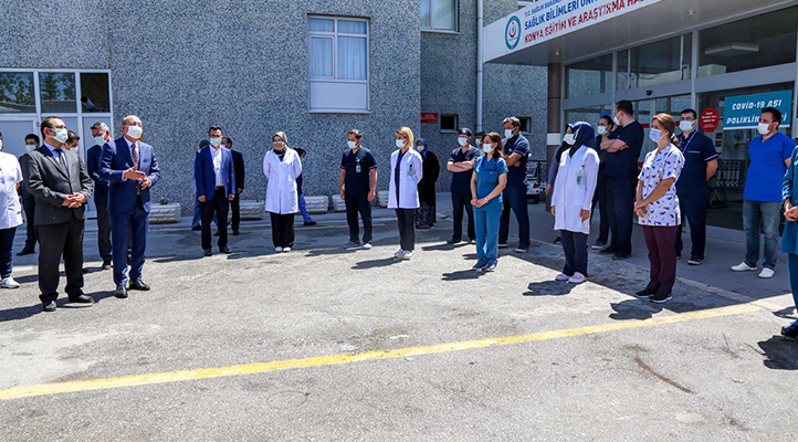 Başkan Kavuş hemşireleri unutmadı