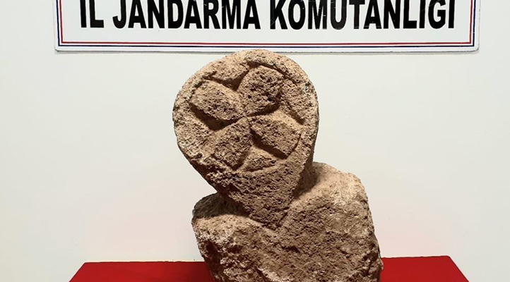 Konya’da çıkardıkları tarihi eseri Aksaray’da satacaklardı! Jandarmaya enselendiler