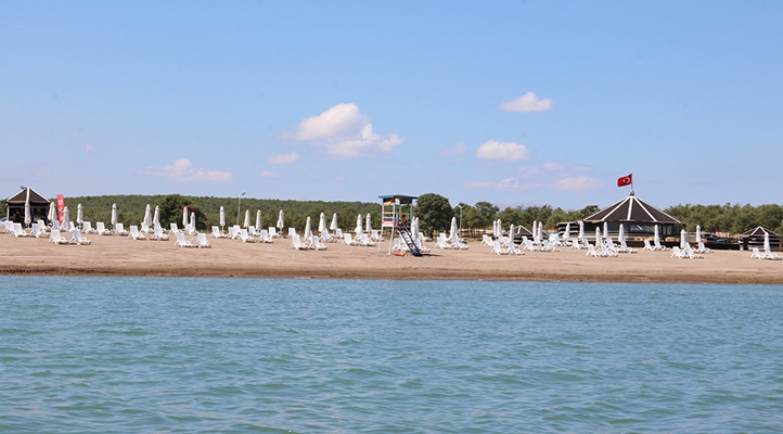 Beyşehir’deki Karaburun Plajı açıldı
