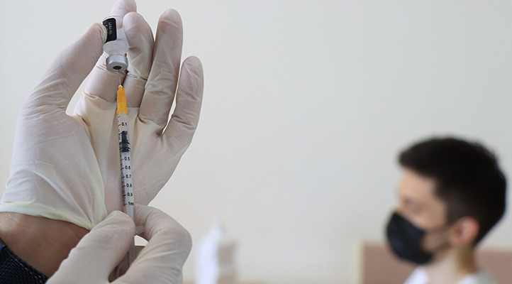 Türkiye genelinde uygulanan Kovid-19 aşısı 65 milyonu aştı