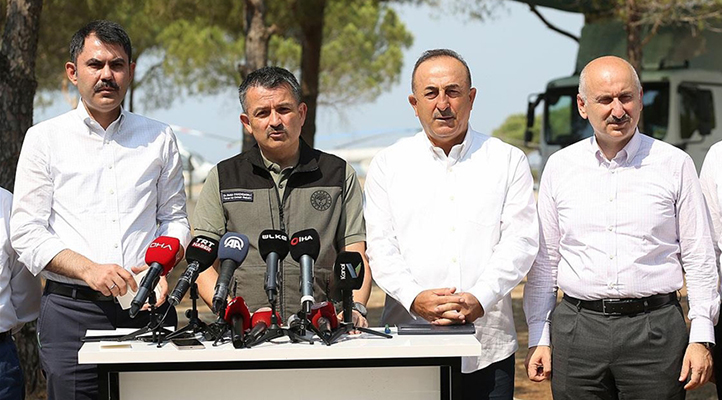 Bakan Pakdemirli: Yangınların 57’sini kontrol altına aldık