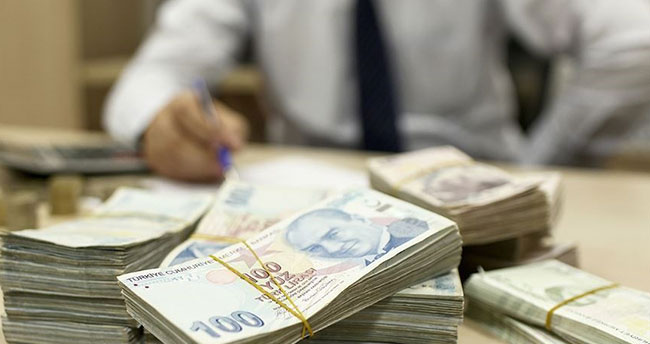Vergi daireleri pazartesi günü saat 19.00’a kadar açık olacak
