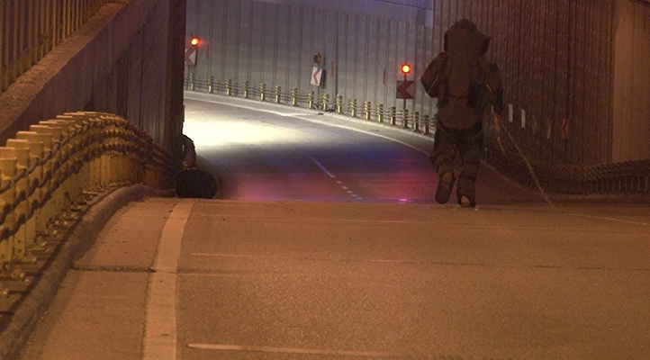 Konya’da yol kenarındaki şüpheli poşet fünye ile patlatıldı