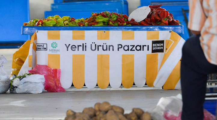 Meram’ın “Yerli Ürün Pazarı” vatandaşların uğrak adresi oldu