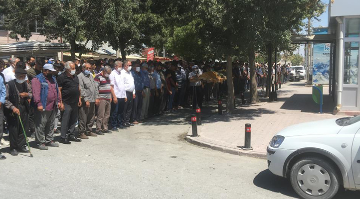 Konya’daki Büyükşen çiftçi cinayetinde cezaevinde ölen tutuklu son yolculuğuna uğurlandı