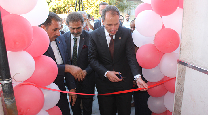 Yeniden Refah Partisi Genel Başkanı Fatih Erbakan, Konya’da parti binasının açılışına katıldı