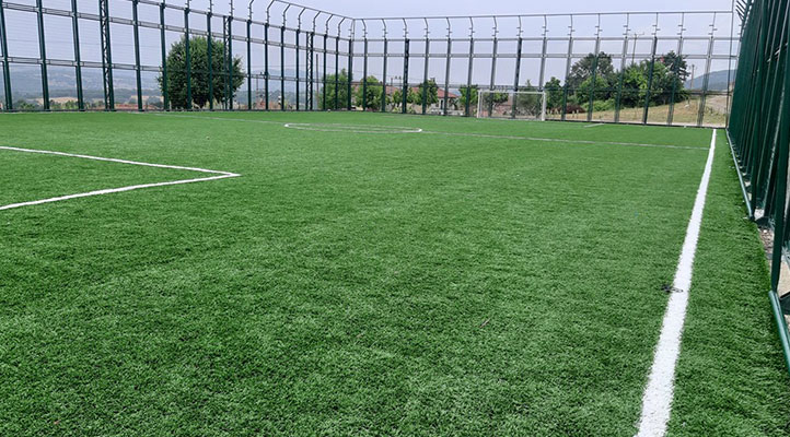 Sentetik çim yüzeyli futbol sahası yapım ve aydınlatma işleri yaptırılacak