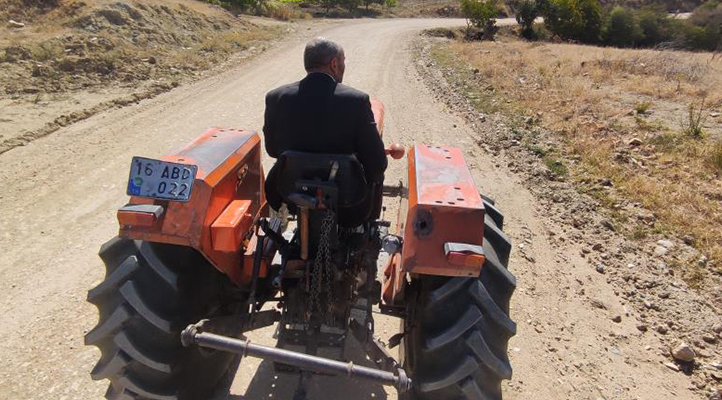 Köylülerden ilginç böbrek taşı dökme yöntemi