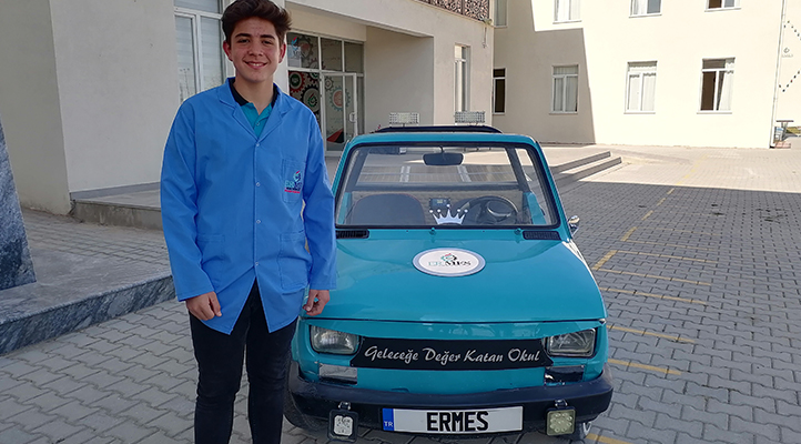 Konya’da lise öğrencileri güneş enerjili araç tasarladı