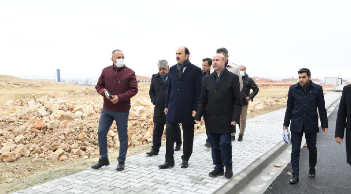 Başkan Altay ve Başkan Pekyatırmacı Ardıçlı TOKİ’de incelemelerde bulundu