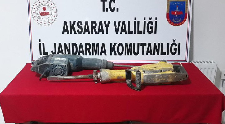 Aksaray’da define arayan 6 zanlı suçüstü yakalandı