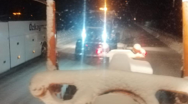Antalya- Konya yolunu kullanacaklar dikkat! Alacabel’de kar başladı